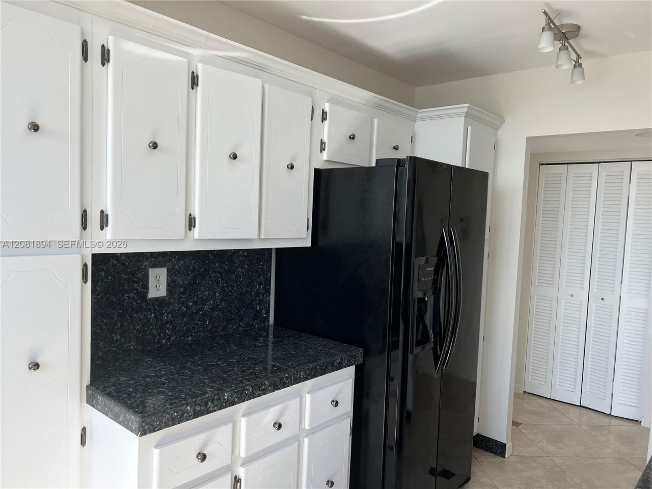1833 S Ocean Dr , Unit 812, Hallandale Beach, FL 33009 Photo