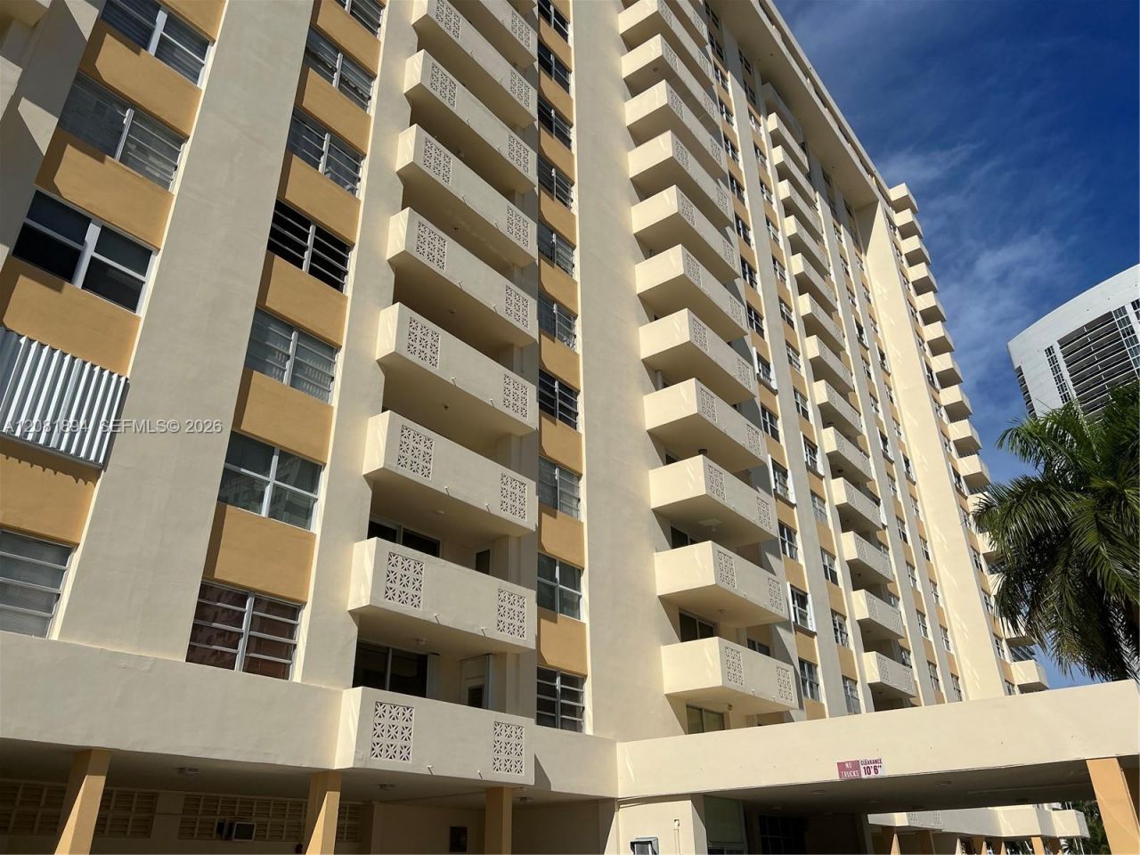 1833 S Ocean Dr , Unit 812, Hallandale Beach, FL 33009 Photo