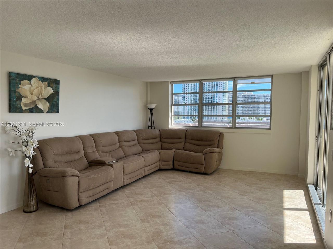1833 S Ocean Dr , Unit 812, Hallandale Beach, FL 33009 Photo