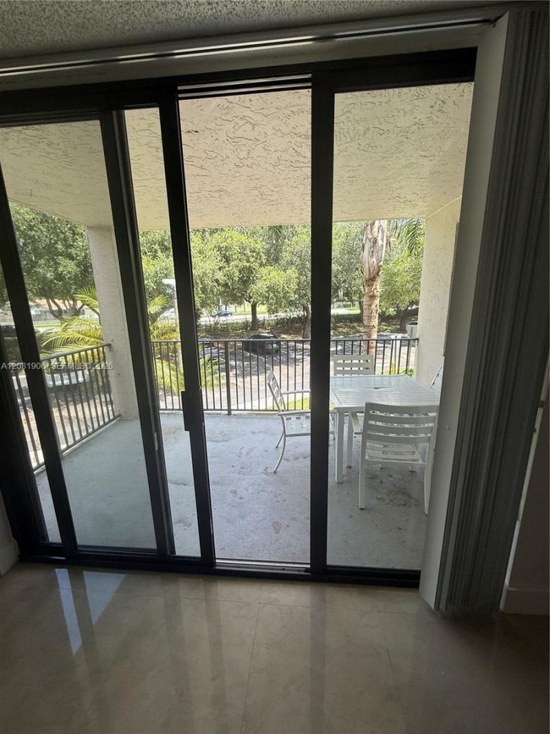 10131 W Sunrise Blvd, Unit 204, Plantation, FL 33322 Photo