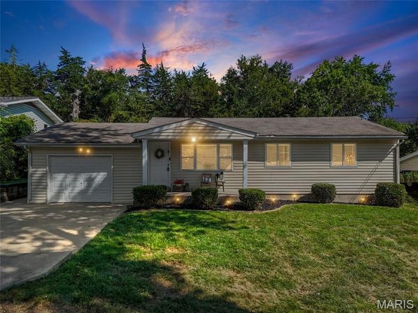 10 Valley Road, St Charles, MO 63303