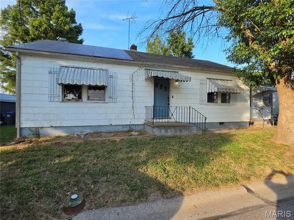 7 2nd Street , St Peters, MO 63376