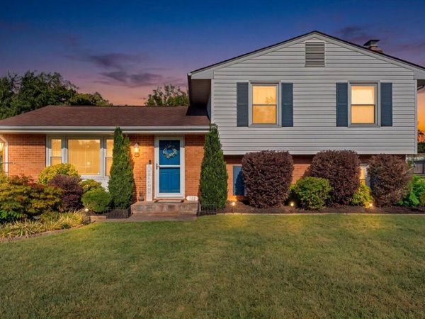 322 Crofton DR , Vinton, VA 24179