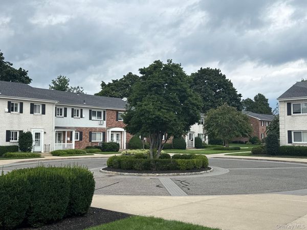 412 Dawson , Jericho, NY 11753