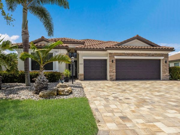 13616 SAW PALM CREEK TRAIL , LAKEWOOD RANCH, FL 34211