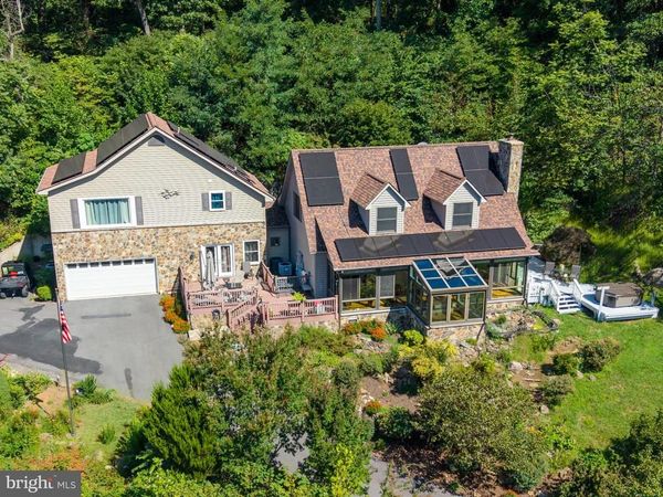 2033 SMITH RUN ROAD, BENTONVILLE, VA 22610