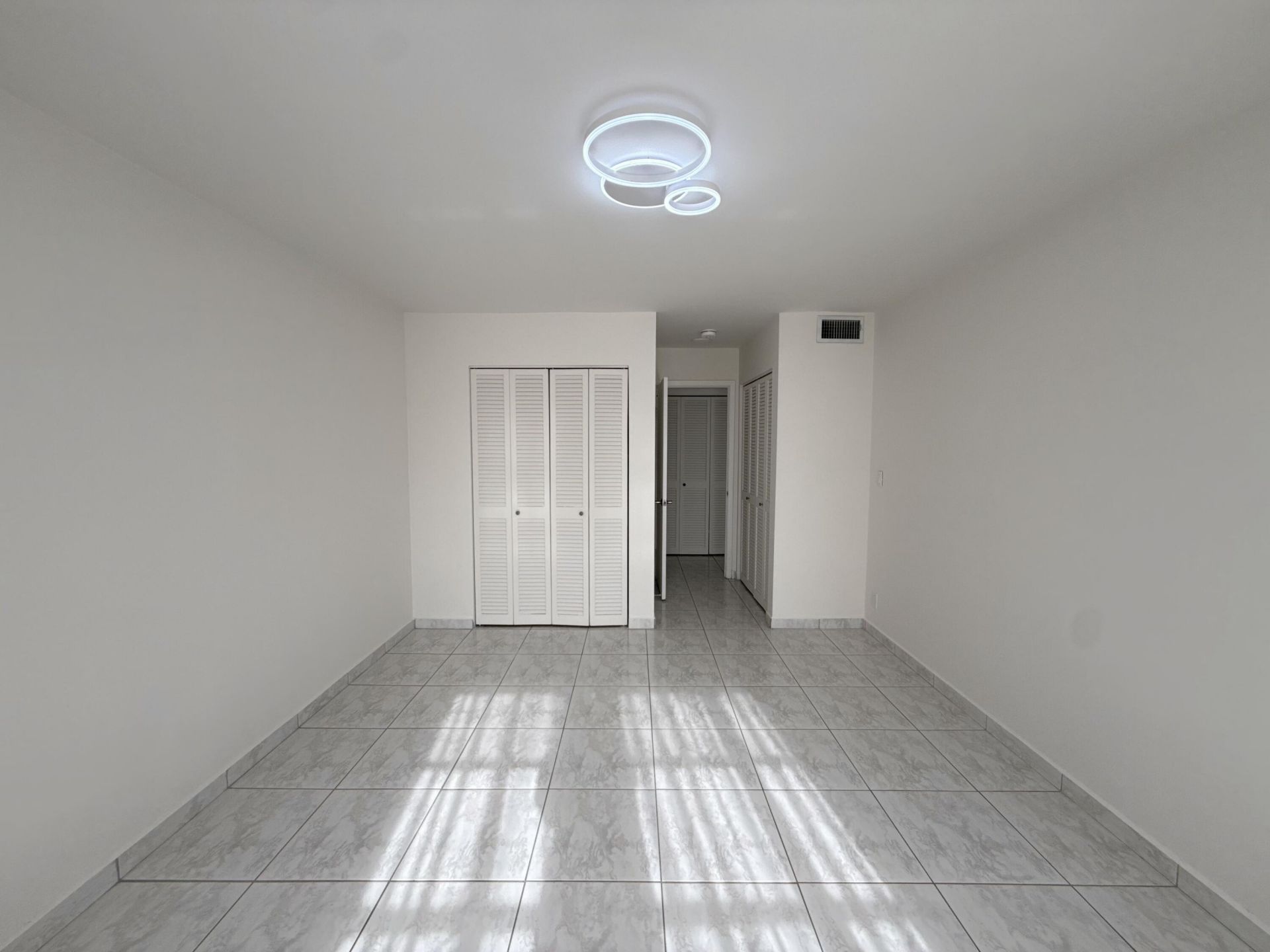 200 Diplomat Parkway, Unit 520, Hallandale Beach, FL 33009 Photo