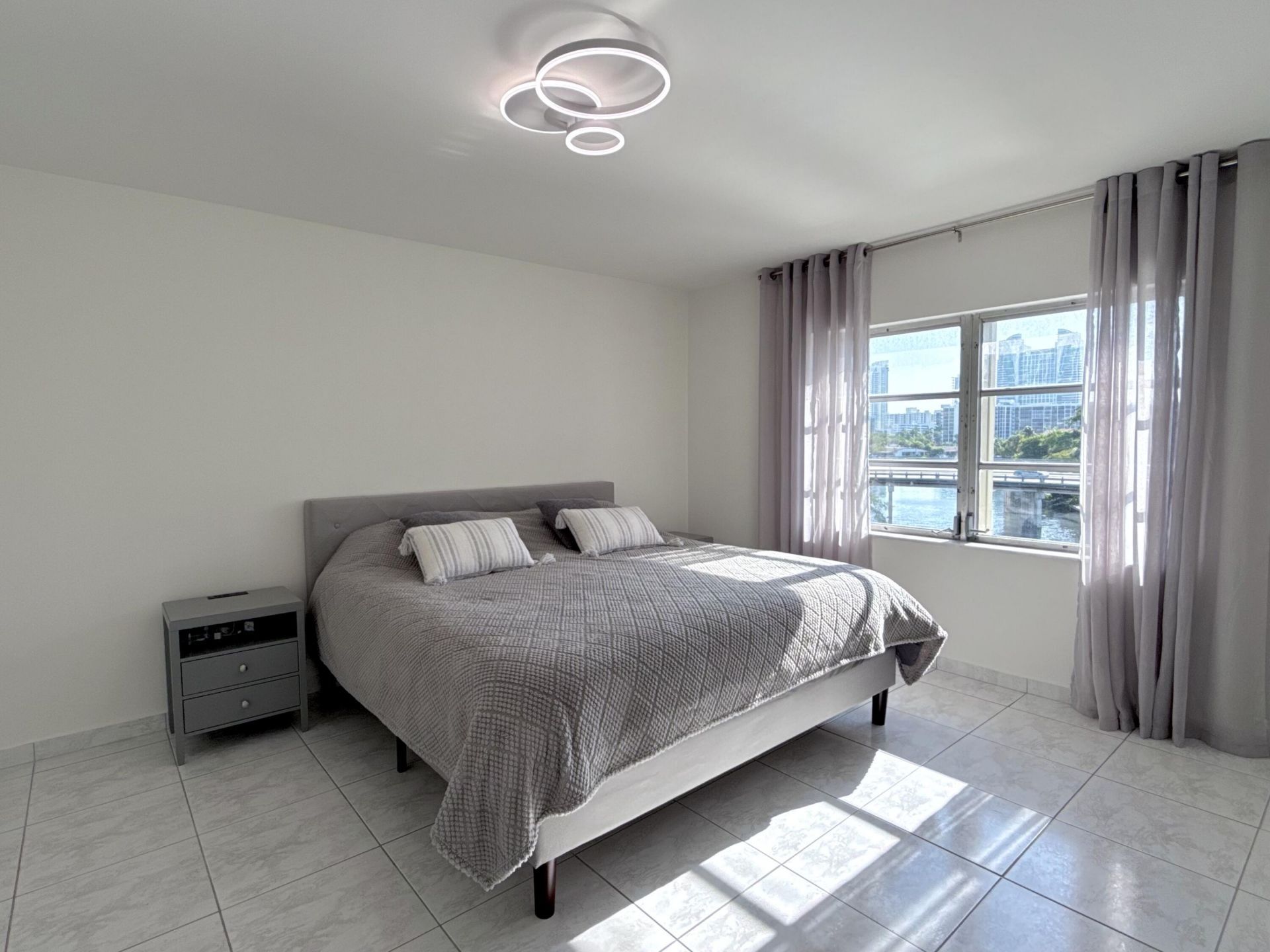 200 Diplomat Parkway, Unit 520, Hallandale Beach, FL 33009 Photo