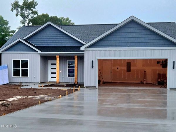 704 Windchime Court , Kinston, NC 28504
