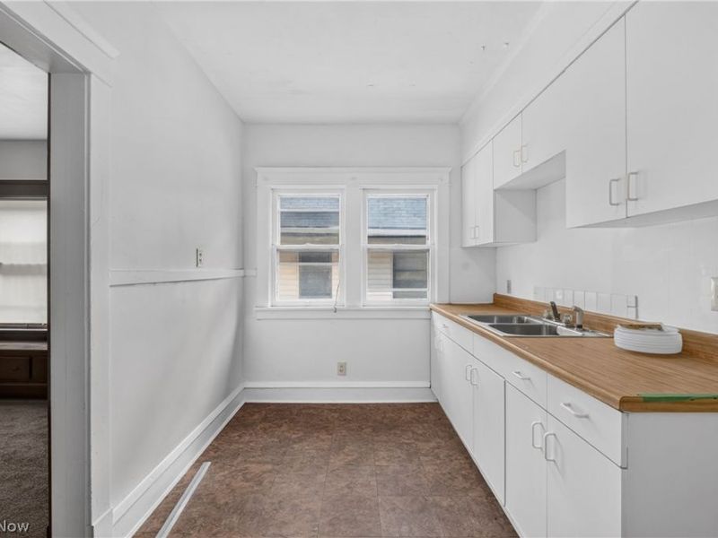 11616 Buckingham Avenue, Cleveland, OH 44120 Photo 23
