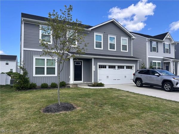 3293 Stafford Drive , Akron, OH 44312