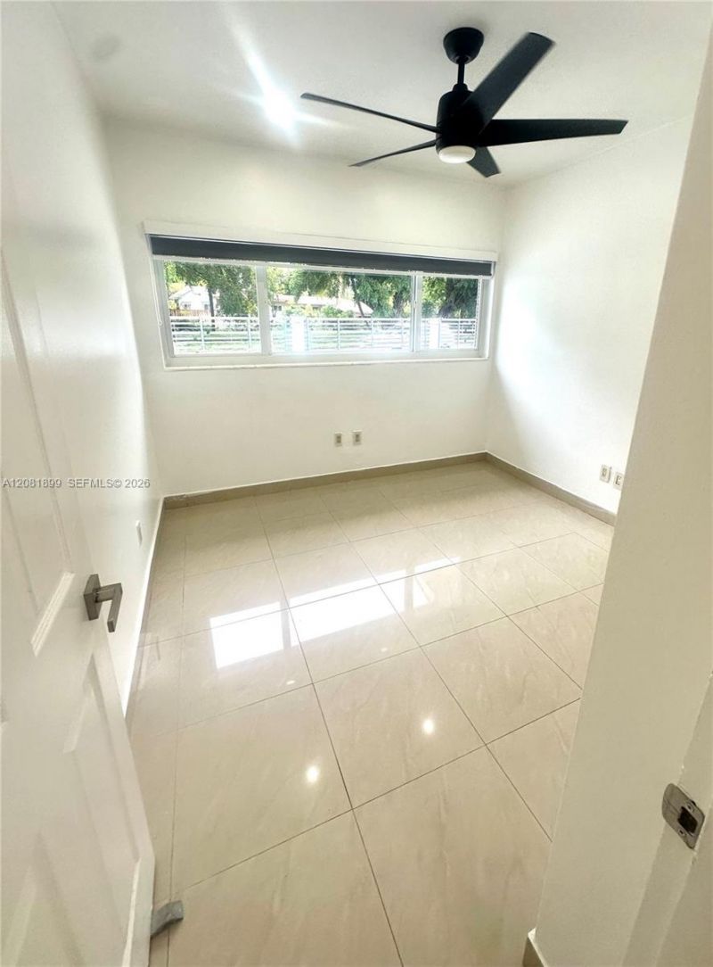 6605 W 6th Ave , Hialeah, FL 33012 Photo