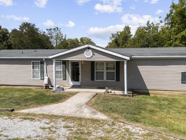 2748 Corinth-Hinton Road, Corinth, KY 41010
