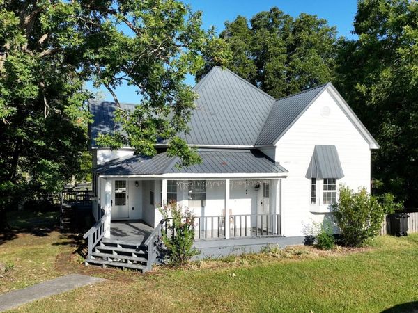 430 Ohio Avenue , Etowah, TN 37331