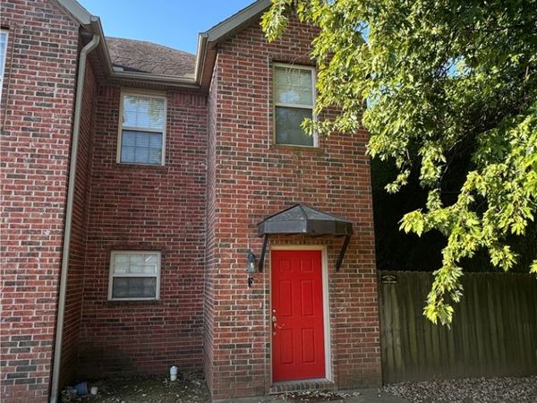 611 W Grove Avenue , Unit F, Springdale, AR 72764