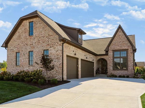 3588 Marketplace Court , Zionsville, IN 46077