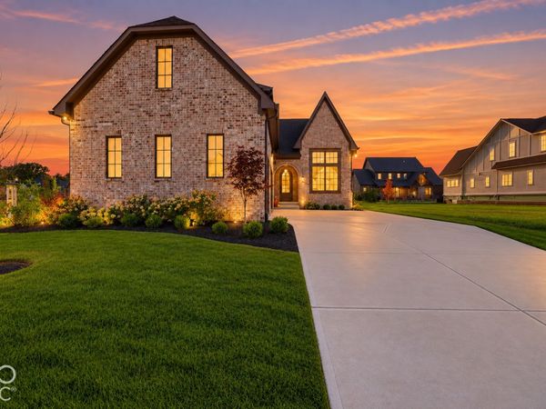 3588 Marketplace Court, Zionsville, IN 46077