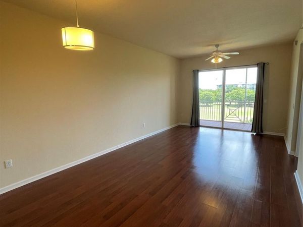 3500 OAKS CLUBHOUSE Drive, Unit 510, Pompano Beach, FL 33069