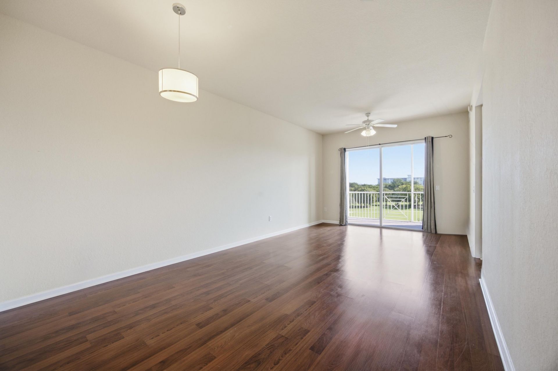 3500 Oaks Clubhouse Drive, Unit 510, Pompano Beach, FL 33069 Photo