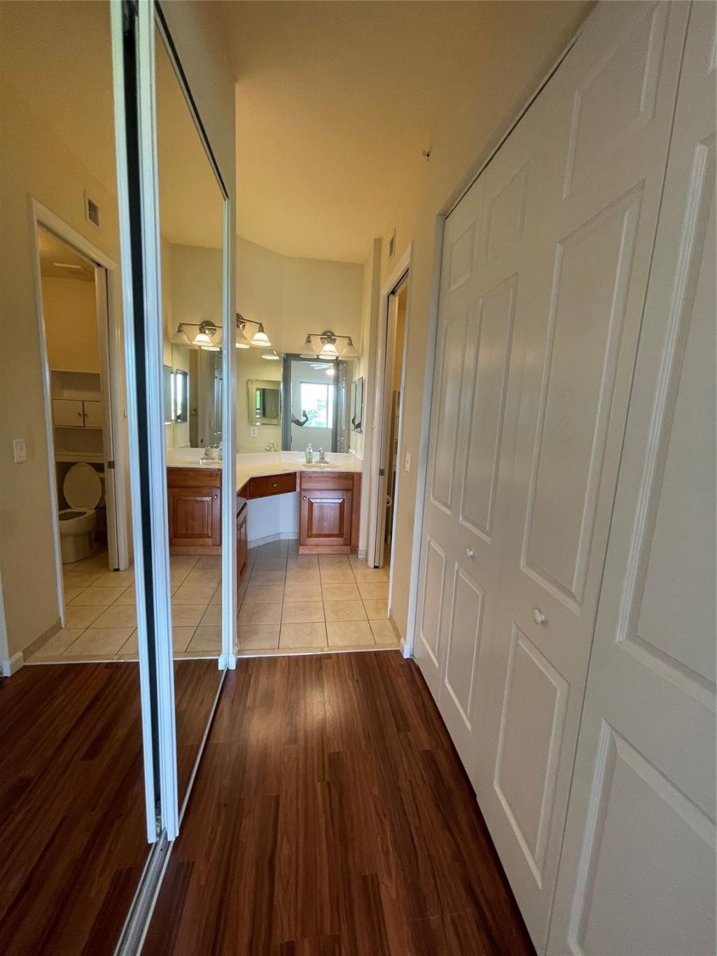 3500 Oaks Clubhouse Drive, Unit 510, Pompano Beach, FL 33069 Photo
