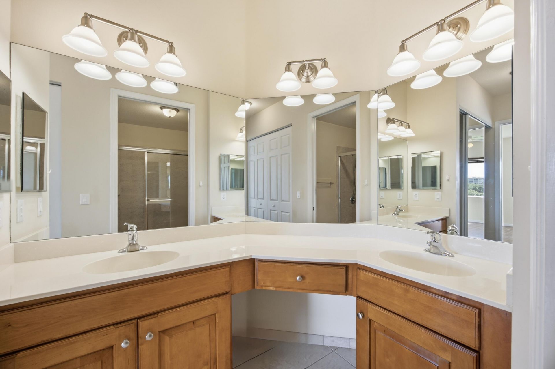 3500 Oaks Clubhouse Drive, Unit 510, Pompano Beach, FL 33069 Photo