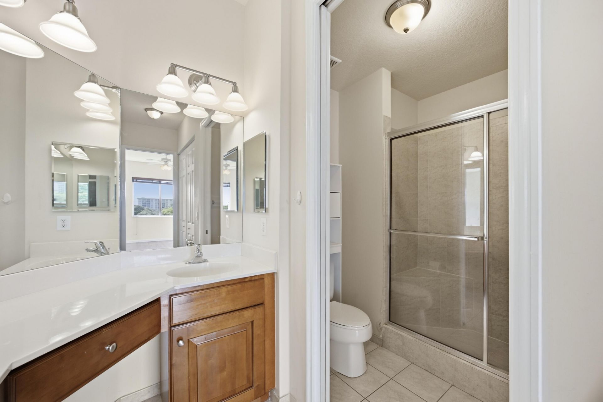 3500 Oaks Clubhouse Drive, Unit 510, Pompano Beach, FL 33069 Photo