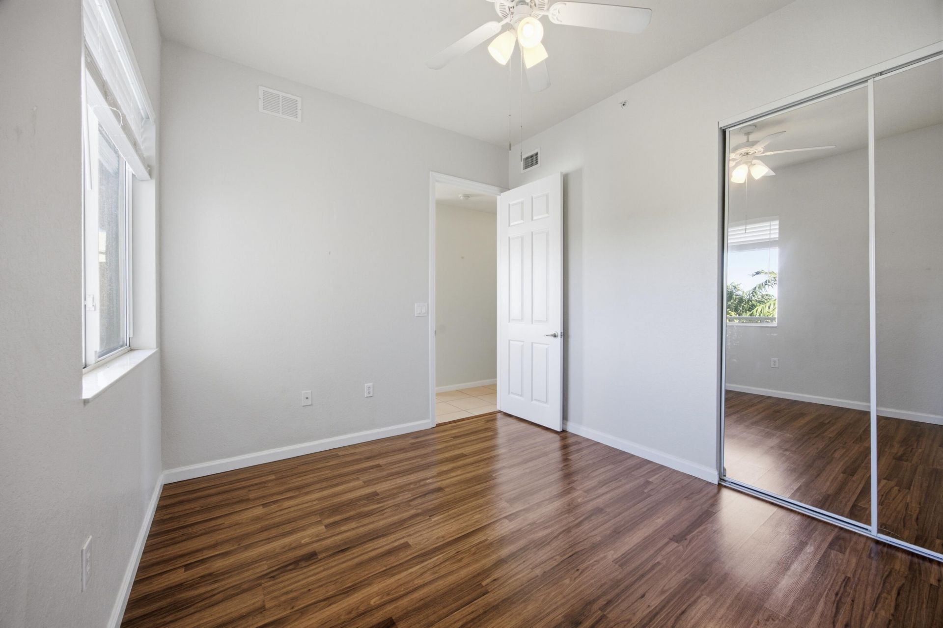 3500 Oaks Clubhouse Drive, Unit 510, Pompano Beach, FL 33069 Photo