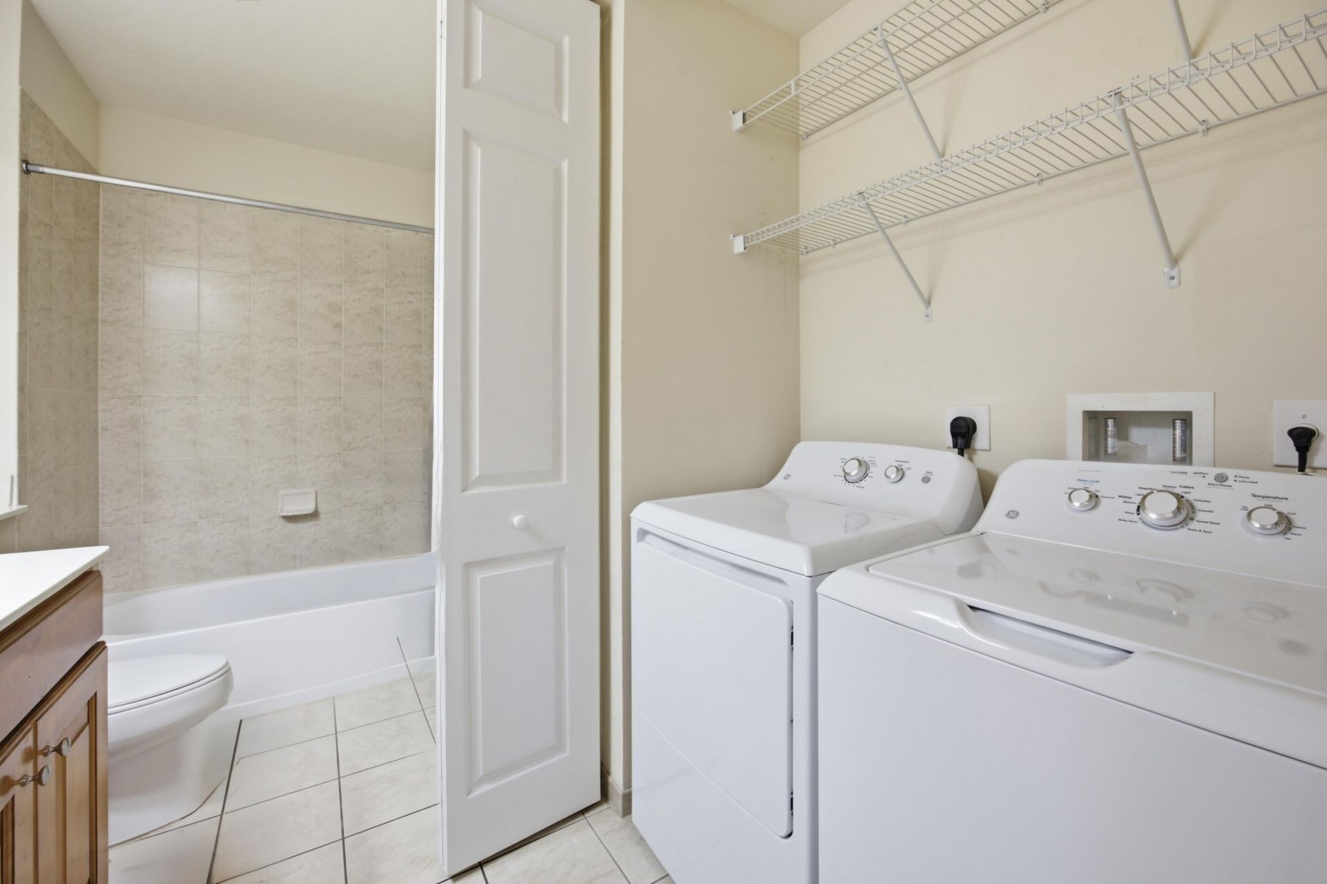 3500 Oaks Clubhouse Drive, Unit 510, Pompano Beach, FL 33069 Photo