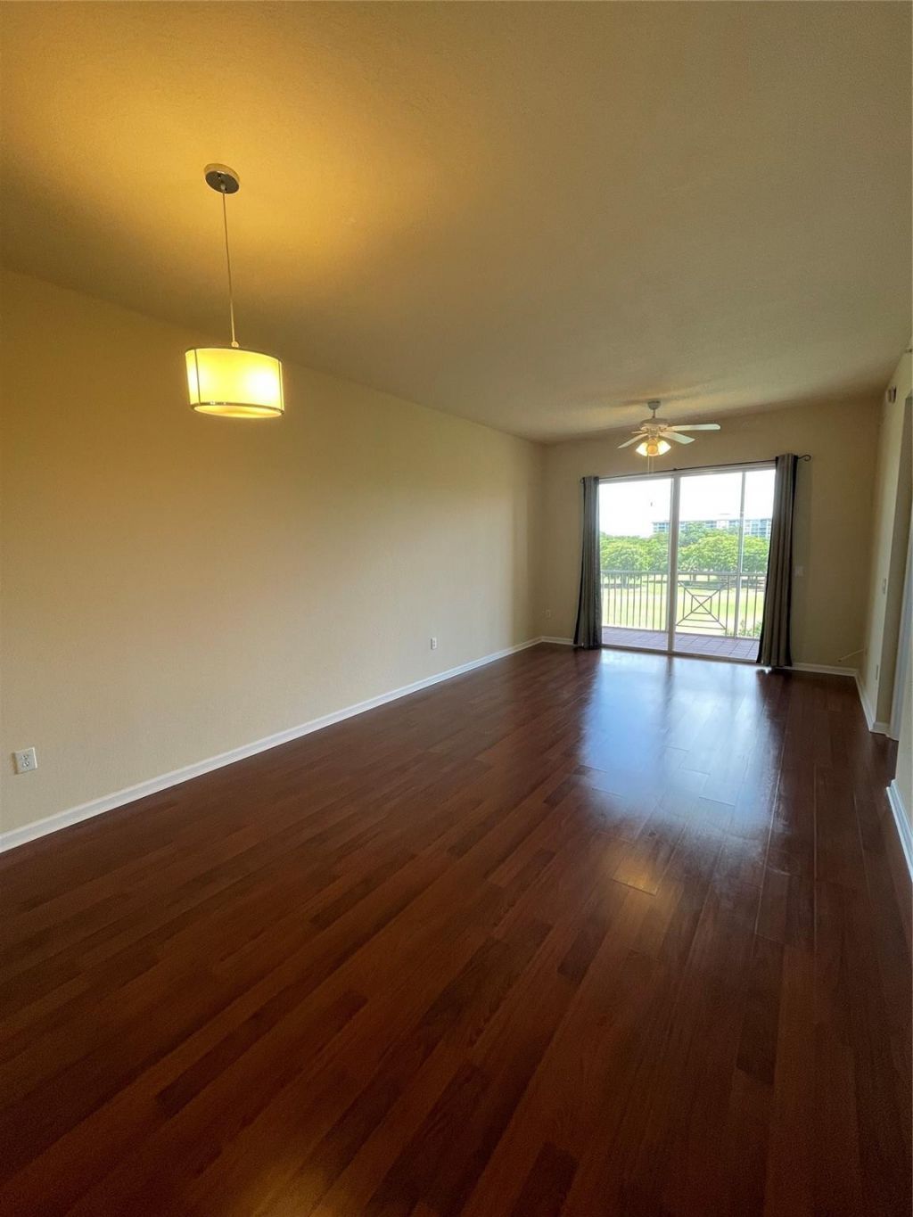 3500 Oaks Clubhouse Drive, Unit 510, Pompano Beach, FL 33069 Photo