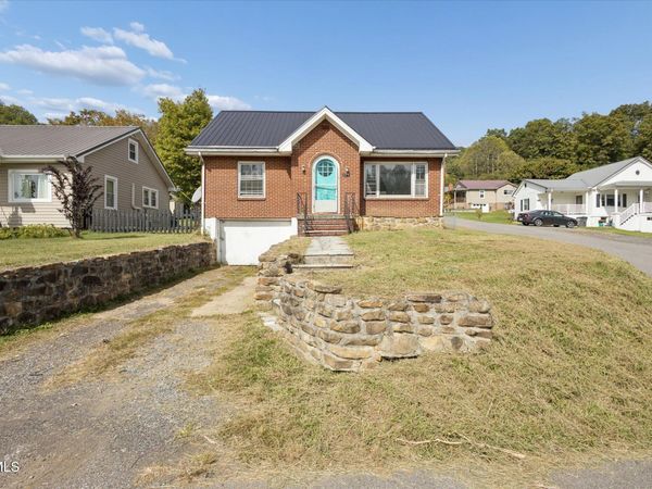279 Chapel Street, Weber City, VA 24290