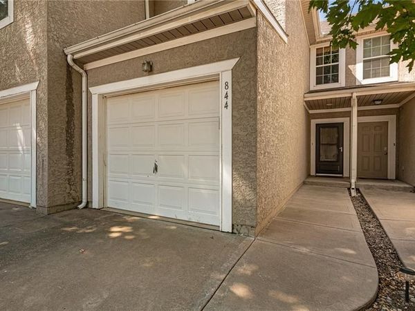 844 Woodson Court, Gardner, KS 66030