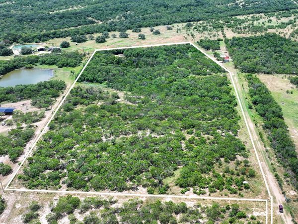 2 County Road 414, McCoy, TX 78113