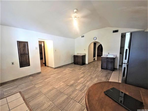 219 Burcham Ave, San Antonio, TX 78221