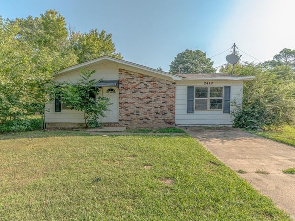 2410 Westacre Dr , Jonesboro, AR 72401