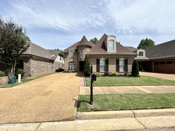 9084 Belle Maison Boulevard, Olive Branch, MS 38654