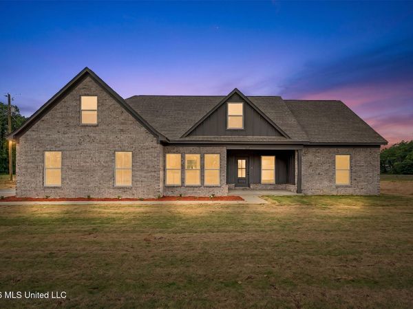 1300 Barr Road, Coldwater, MS 38618