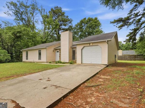 608 Crestmont Court, Jonesboro, GA 30238