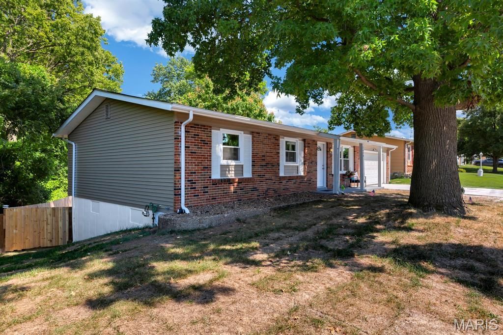 3424 La Salle Drive, Saint Charles, MO 63301 Main Photo