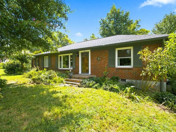 463 Oakley Dr , Nashville, TN 37220