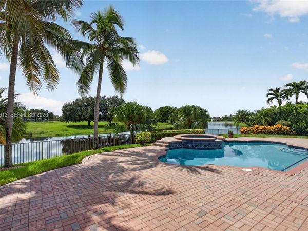 7530 NW 120th Dr, Parkland, FL 33076