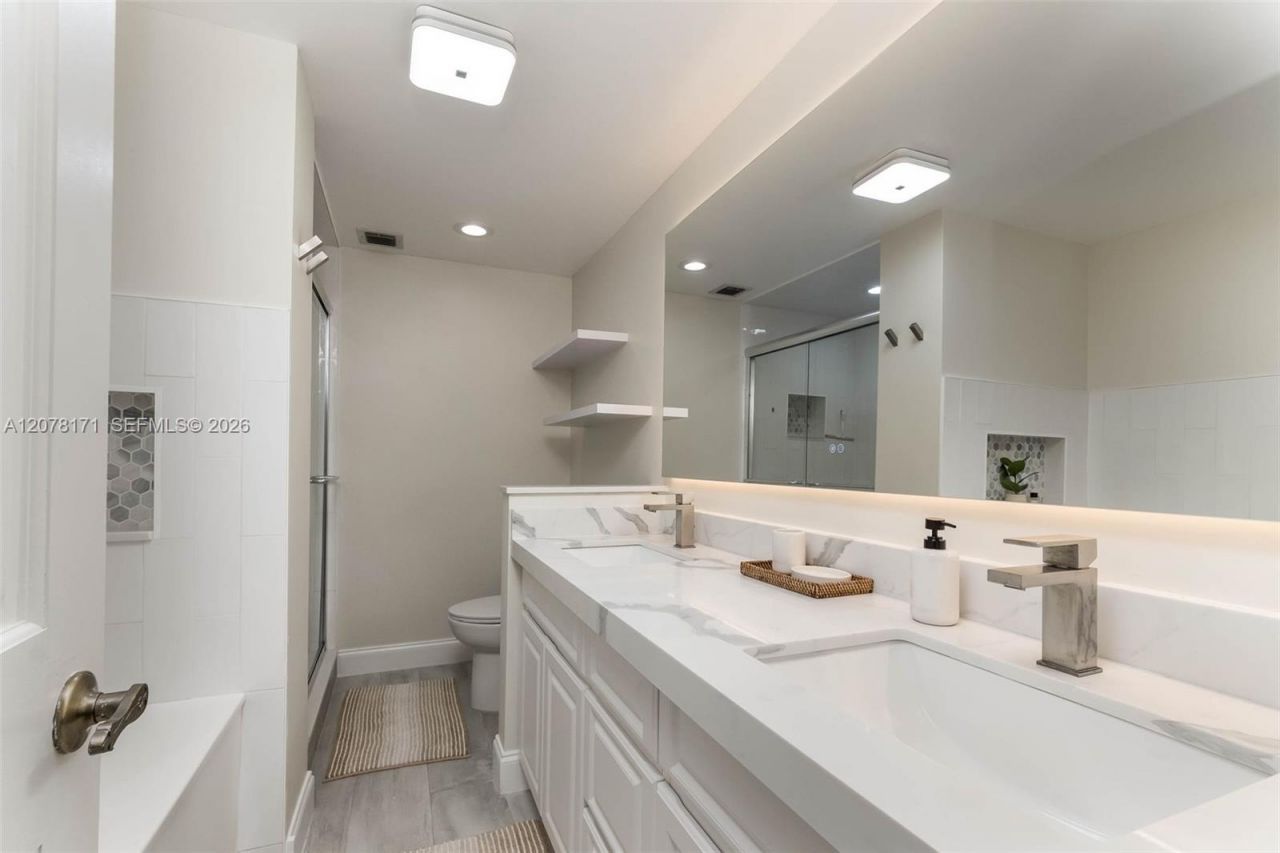 825 SE 2nd St , Unit 825, Fort Lauderdale, FL 33301 Photo