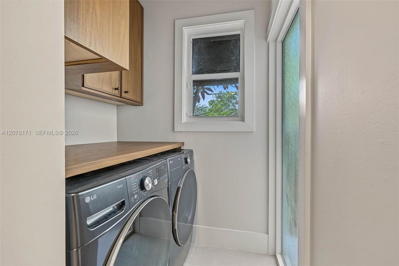 825 SE 2nd St , Unit 825, Fort Lauderdale, FL 33301 Photo