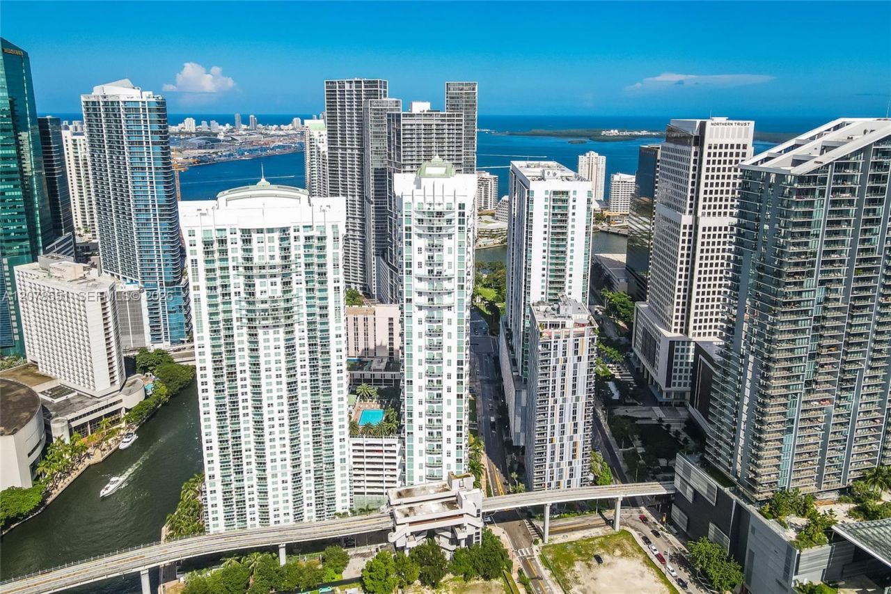 41 SE 5th St , Unit 1117, Miami, FL 33131 Photo