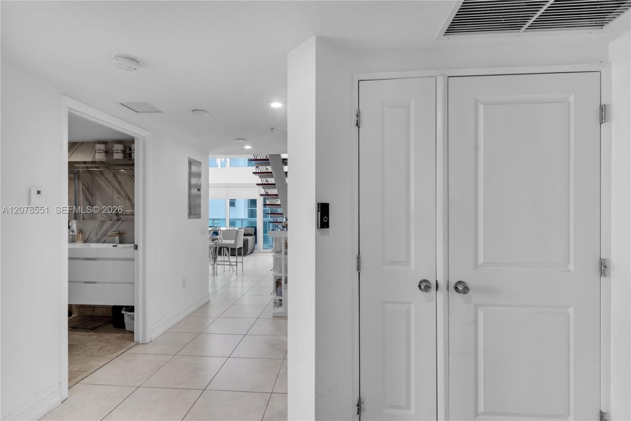 41 SE 5th St , Unit 1117, Miami, FL 33131 Photo