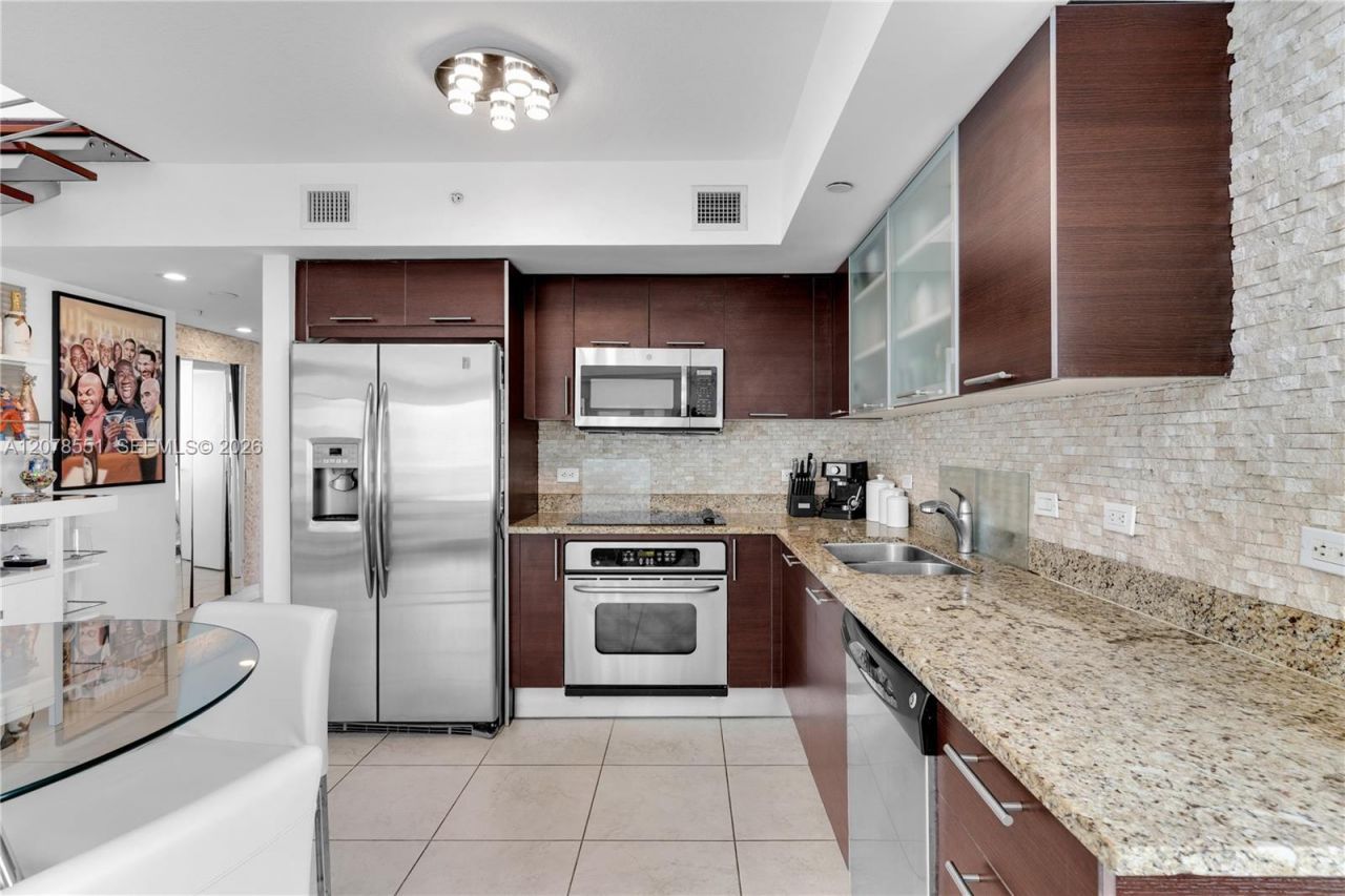 41 SE 5th St , Unit 1117, Miami, FL 33131 Photo