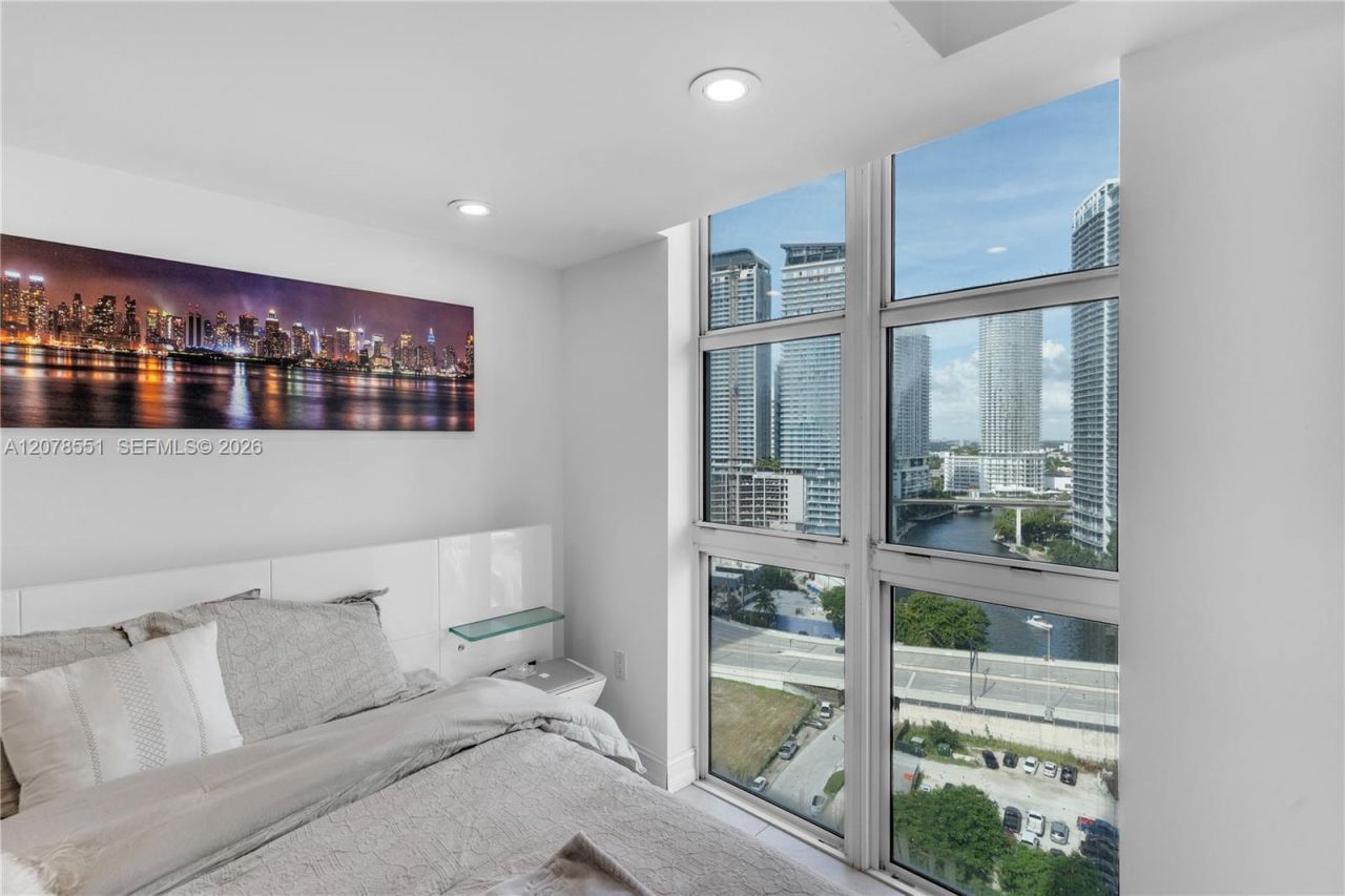 41 SE 5th St , Unit 1117, Miami, FL 33131 Photo