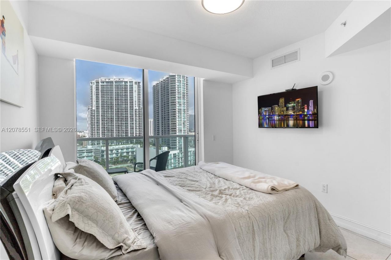 41 SE 5th St , Unit 1117, Miami, FL 33131 Photo