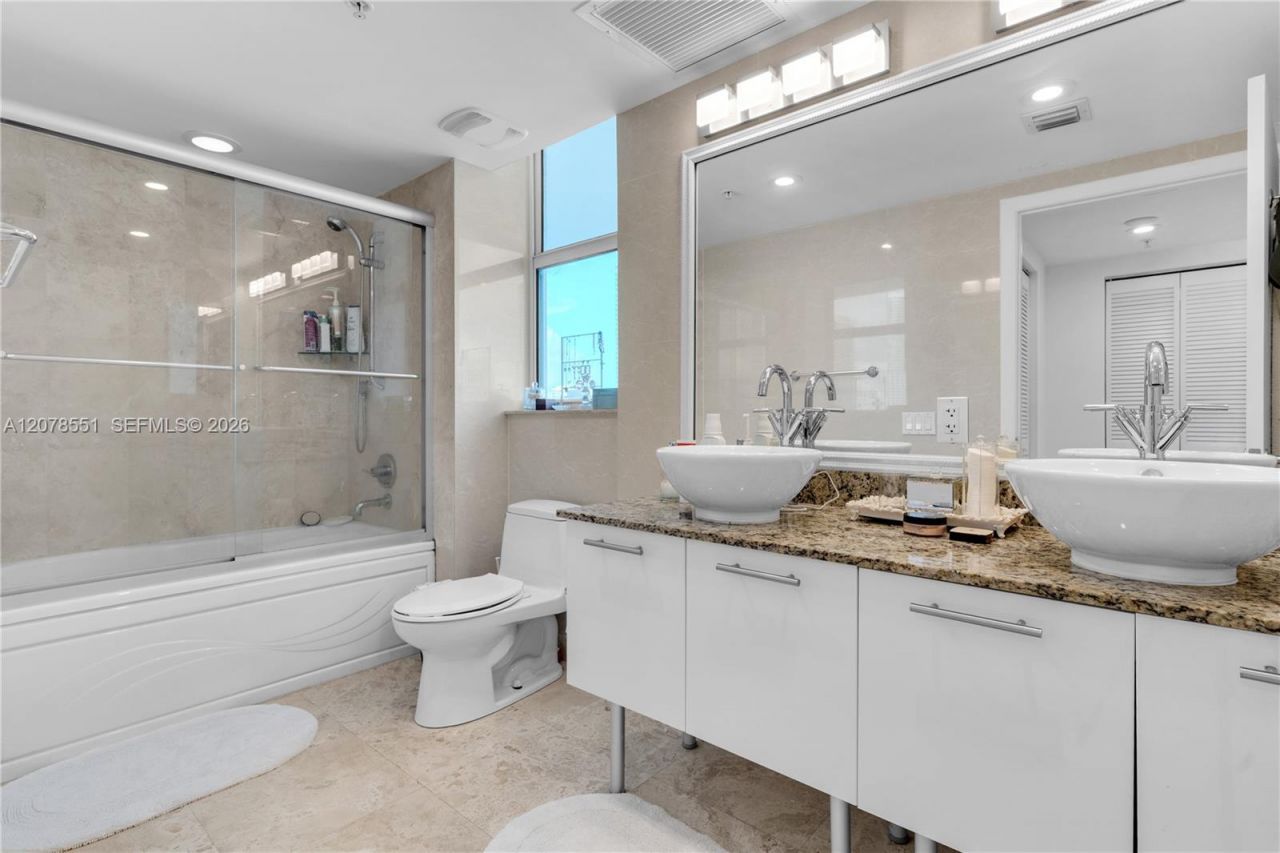 41 SE 5th St , Unit 1117, Miami, FL 33131 Photo