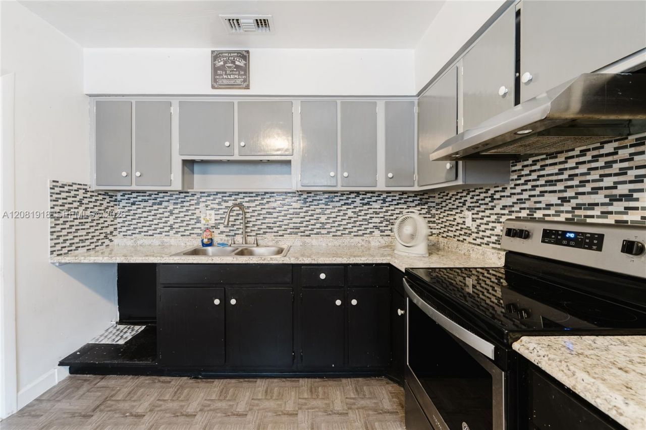 5737 Grant St, Hollywood, FL 33021 Photo