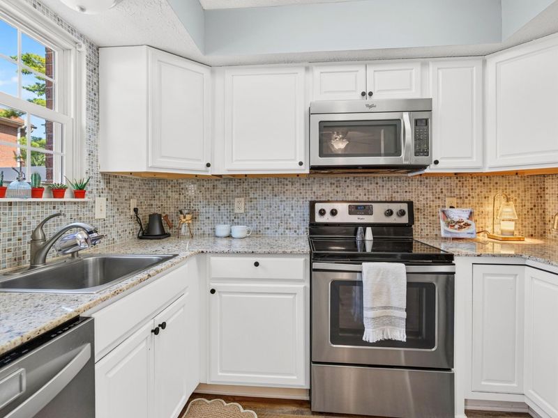 7967 Boothbay Court, Unit 19, Powell, OH 43065 Photo 16
